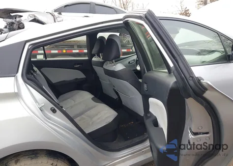 2017 Toyota Prius Two Eco из США, поврежденный, VIN JTDKARFU4H3037129